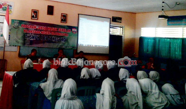 Kejari Bojonegoro Kunjungi SMP N 4 Bojonegoro