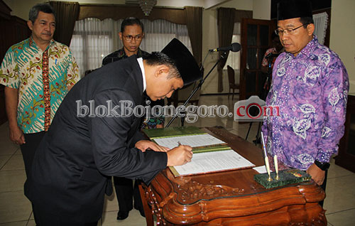 Selamat...! Yayan Dilantik Mengisi Sekda