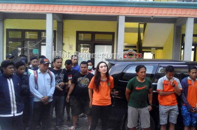 Menejemen Persibo: Mari Kita Ulang Sejarah Lagi