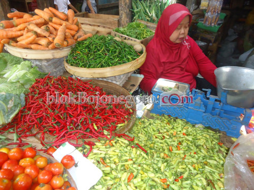 Cabai Rawit Merah Turun Menjadi Rp80.000 per Kilogram