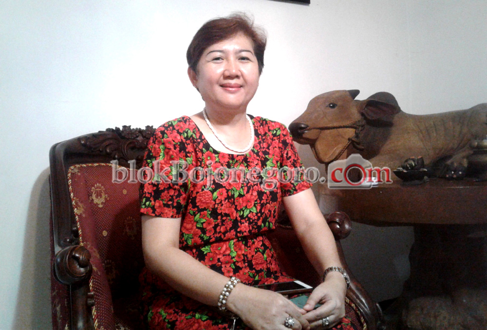 dr. Endah, Istri Calon Wakil Bupati Budi Irawanto