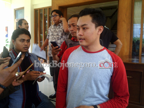 FPSB Sayangkan Izin Pertunjukkan Lumba-Lumba