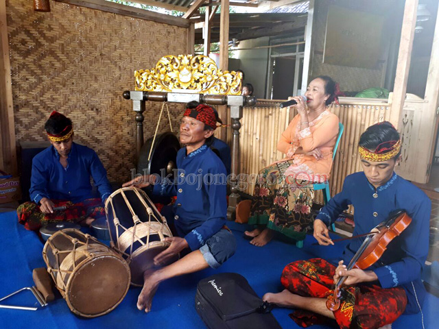 Istimewa, Bertemu Gandrung Temu Misti yang dari Jerman