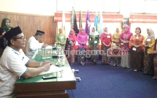 Dharma Wanita Bakorwil Gelar Fashion Show Hari Kartini
