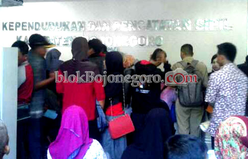 Pengajuan Surat Keterangan Pengganti e-KTP Membeludak