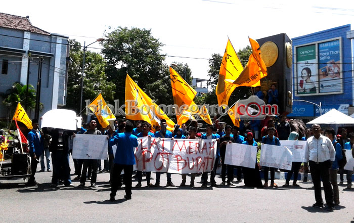 PMII Bojonegoro Beri Rapor Merah Kepada Suyoto