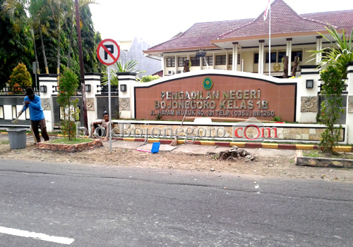 Ukur Tingkat Kepuasan Masyarakat, PN Sebar Angket