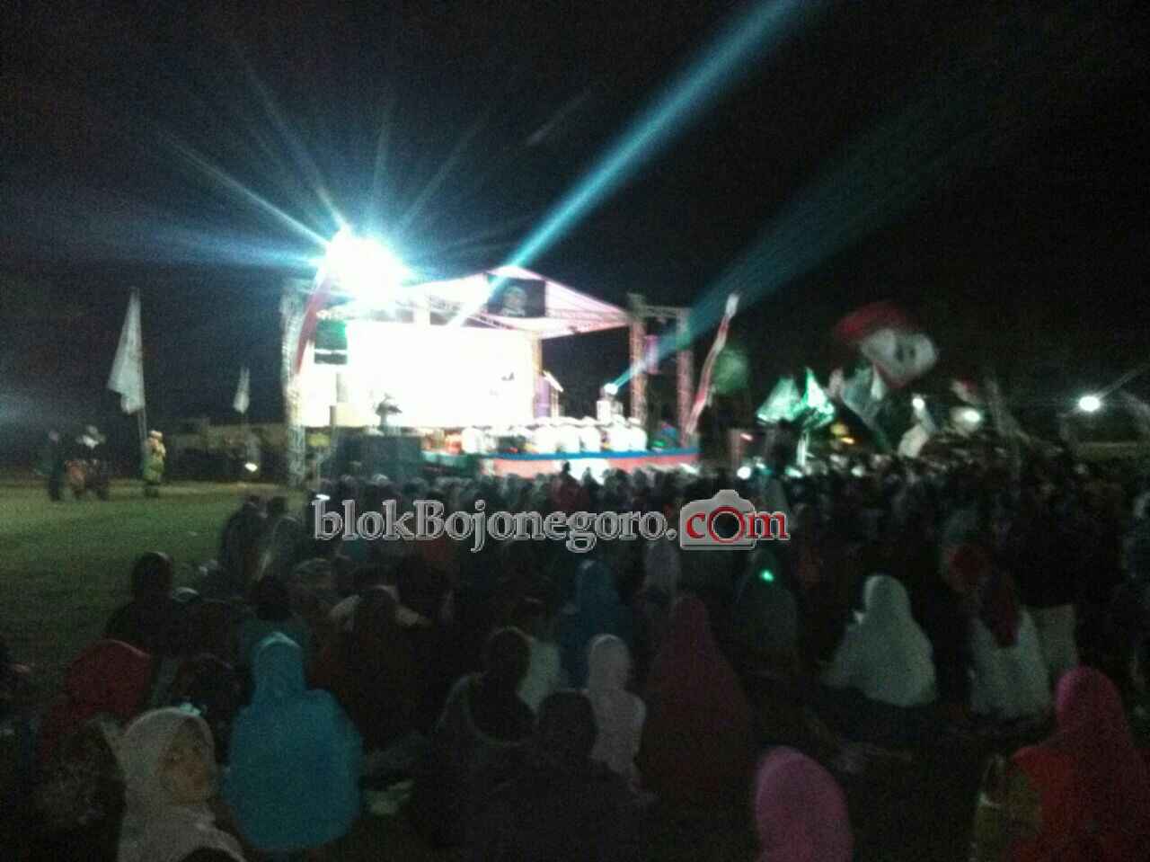 Ribuan Syaikher Mania Ikuti Simbatan Bersholawat