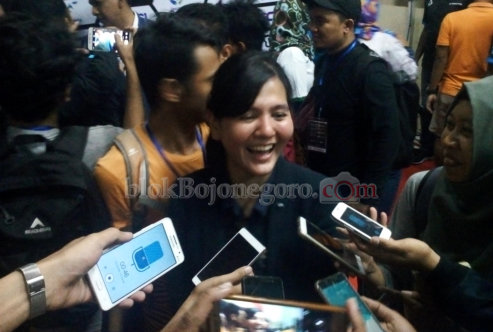 Ratu Tisya: Saya Takjub dengan Kekompakan Suporter Persibo