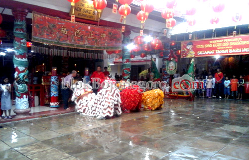 Sambut Tahun Baru Imlek, Klenteng Gelar Atraksi Barongsai