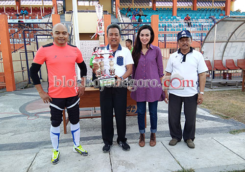 Pembukaan Ditandai Pertandingan Eksibisi Lawan EMCL