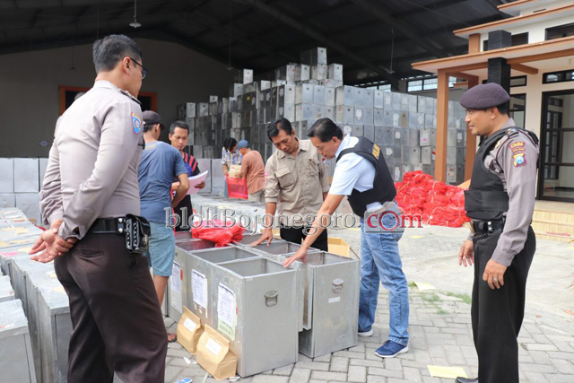 Hari ini Logistik Pilkada 2018 Tuntas Diditribusikan