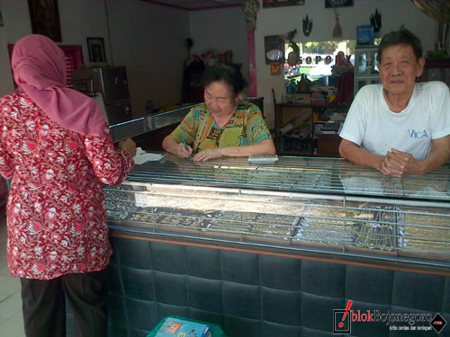 Akhir Pekan, Harga Emas Tidak Bergerak