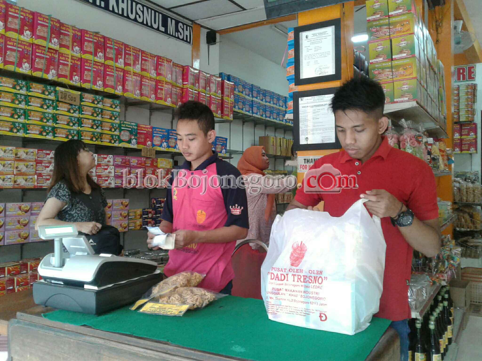 Diserbu Pembeli, Stok Ledre Banyak yang Ludes