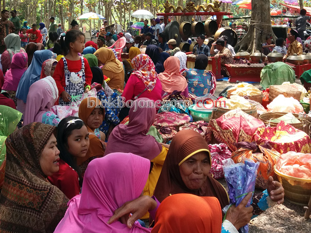 Desa Buntalan Gelar Sedekah Bumi