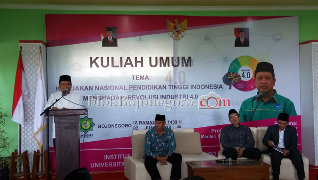 Menristekdikti Minta Perguruan Tinggi Serius Hadapi Revolusi Industri