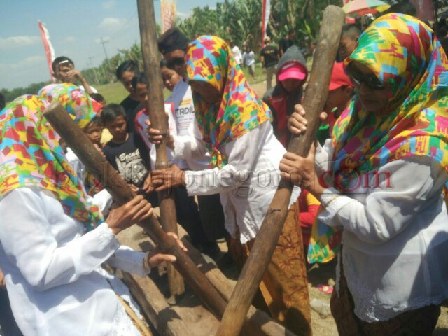 Melalui Lesung, Berharap Desa Dikenal Dunia