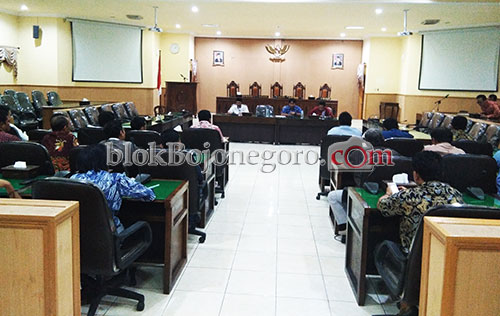 Dewan Akan Fasilitasi Pertemuan dengan Unnes dan Tim Kabupaten