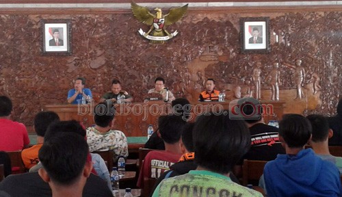 Kang Yoto Pimpin Sarasehan Persibo