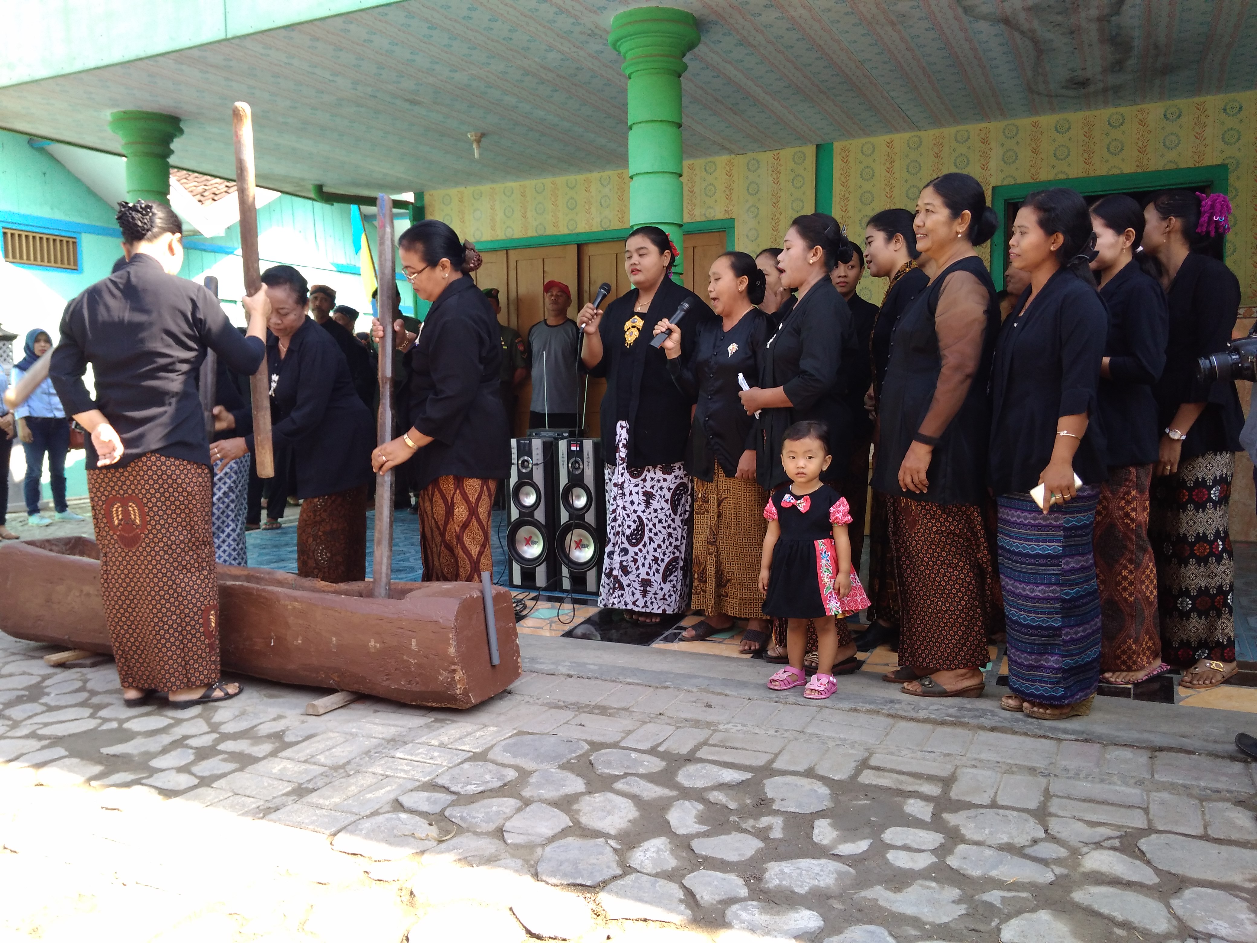 Musik Lesung Sambut Peserta Lokakarya