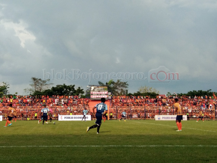 Persibo Mengancam, Babak Pertama 0-0