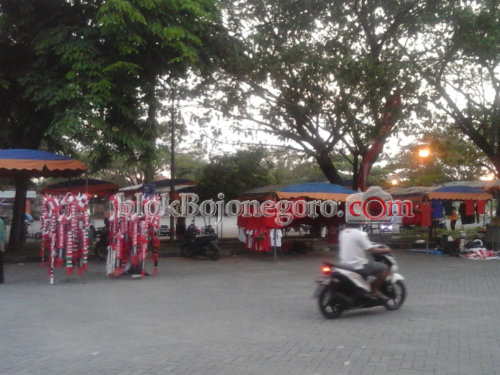Penjual Jersi Timnas Sudah Mulai Berdatangan