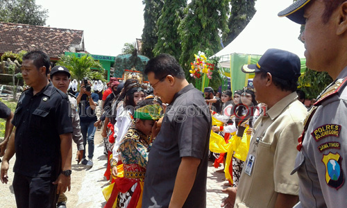 Reog SMPN 1 Ngasem Sambut Kadatangan Kang Yoto