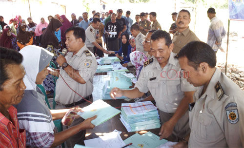 500 Warga Karangsono Terima Sertifikat Prona