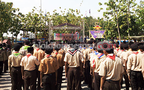 Asisten II Buka Kemah Bhakti Madrasah Se-Bojonegoro