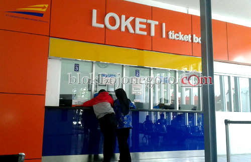 Jelang Mudik, Tiket KA Lokal Hampir Habis
