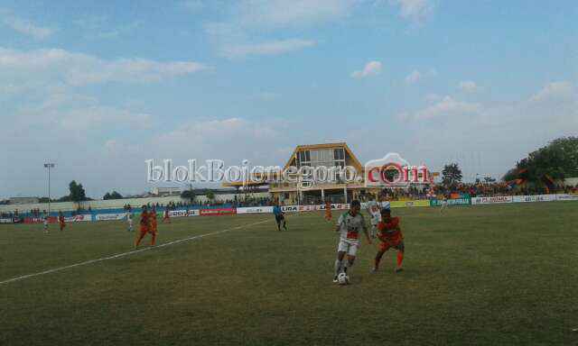 Menit 50, Persibo Unggul Sementara 1-2