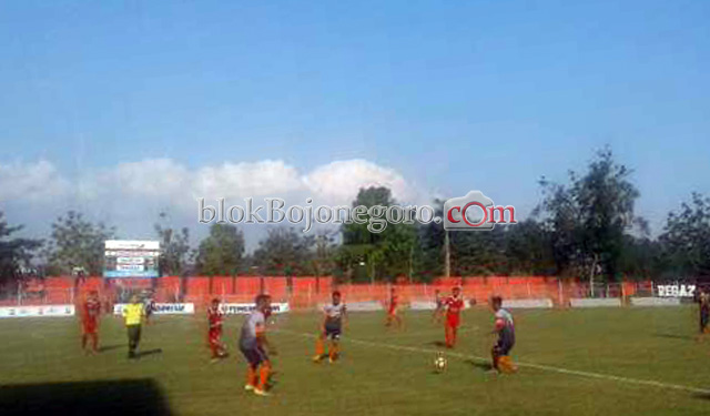 Skor Kaca Mata, Persibo Harus Berbagi Poin