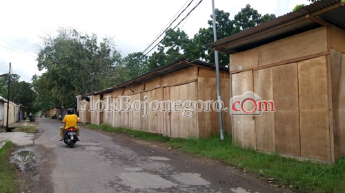 TPS Pedagang Pasar Banjarrejo Mangkrak