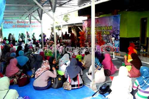 Ajak Anak Cinta Lingkungan, Kunjungi Wisata Edukasi Gerabah