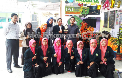 IAI Sunan Giri Juara I Stand Terbaik