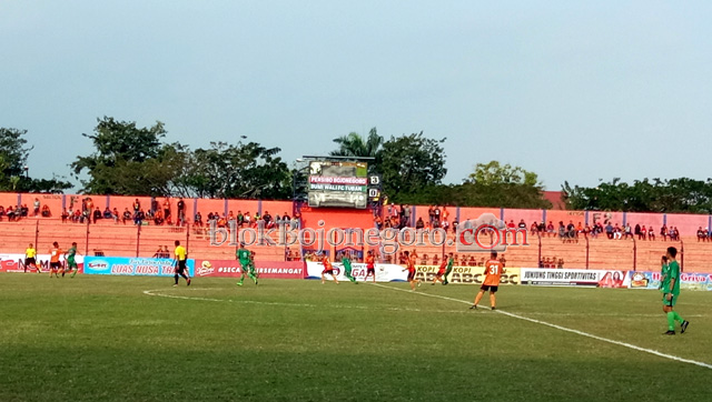 2 Gol Hasan Basri Bawa Persibo menjauh 3-0