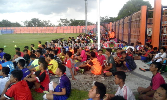 200 Peserta Lebih Antusias Ikuti Seleksi Persibo