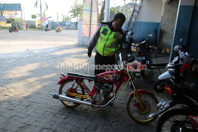 Tilang Kendaraan yang Tidak Sesuai Spesifikasi Teknis