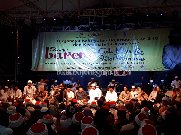 Neo Letto Berdendang di Festival Banyuurip