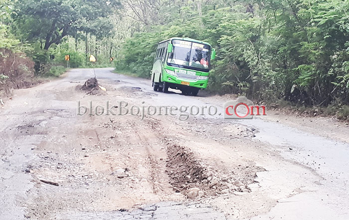 Awas..! Celaka di Jalur Bojonegoro-Nganjuk