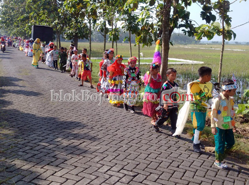 Kartini Day Festival ala MI Islamiyah Sarangan